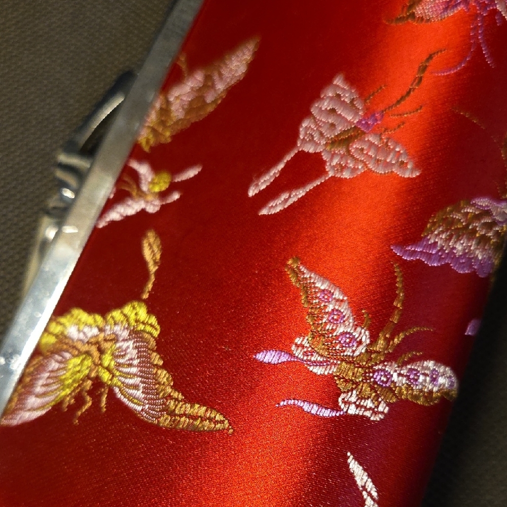 Red Satin Butterfly Clasp Mini Clutch Purse - Picture 4 of 4